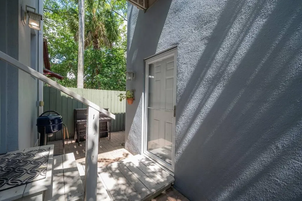 Ultimate Man Cave Garage Studio Minutes To Whatever You Do Tampa