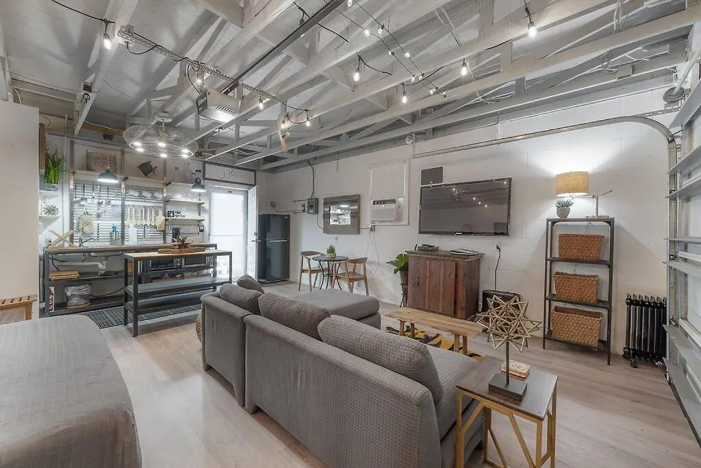 Ultimate Man Cave Garage Studio Minutes To Whatever You Do Tampa